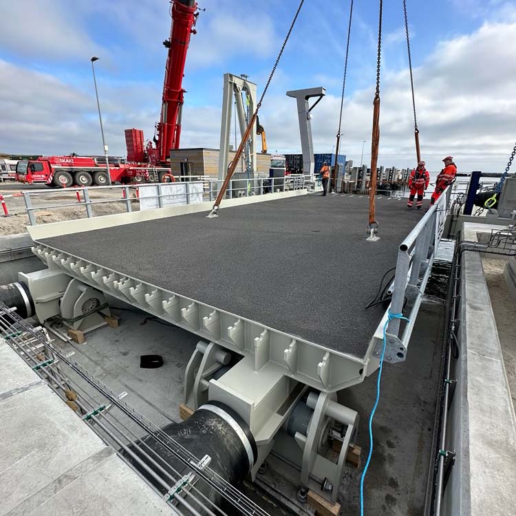 4 identiske broklapper6 750x750